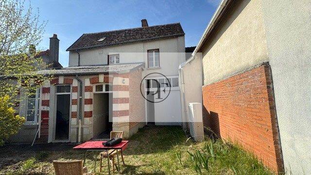 Maison 5 pièces 88 m² · à Boiscommun · 88 m² · 122 000 €