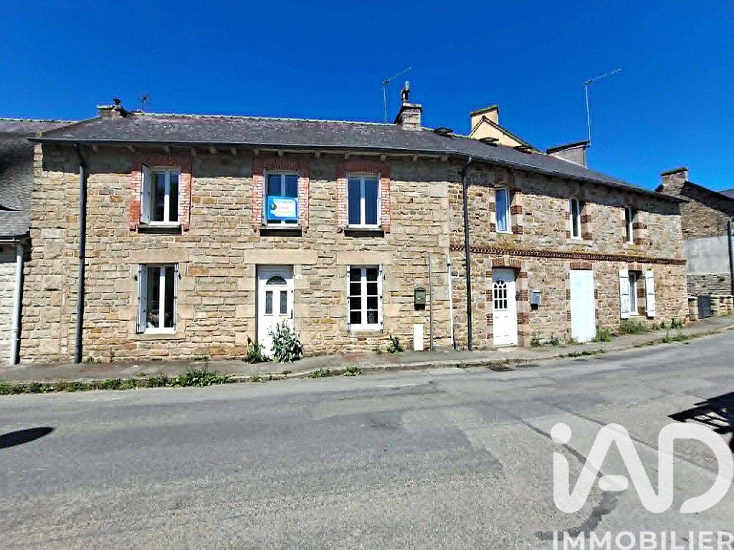 Maison 8 pièces 168 m² · à Broons · 168,5 m² · 245 000 €