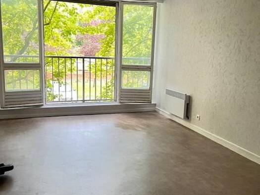 Appartement à louer 788 € 3 pièces 2 chambres 67 m² Étage 1/9 Residence Gayant Douai 59500