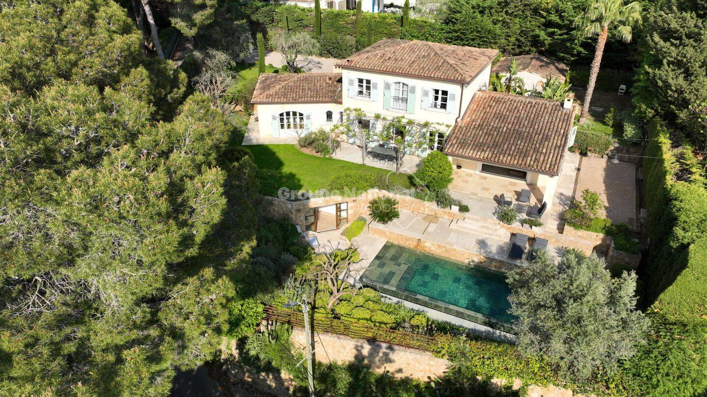 Maison 4 pièces 225 m² · à Mougins · 225 m² · 2 550 000 €