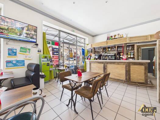 Hôtel à vendre Fonds de commerce 289 000 € 431 m² d'espace de restauration La Chambre 73130