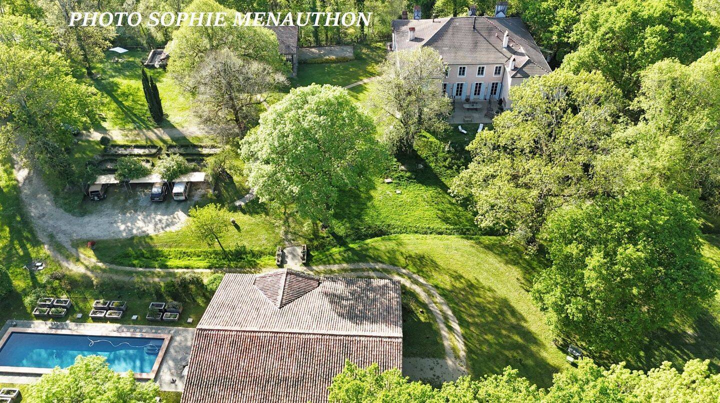 Maison 17 pièces 850 m² · à Morcenx-la-Nouvelle · 850 m² · 1 800 000 €