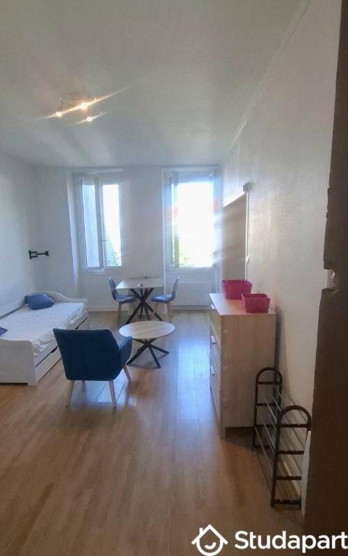 Appartement 1 pièce 28 m² · à Rochefort · 28 m² · 550 €