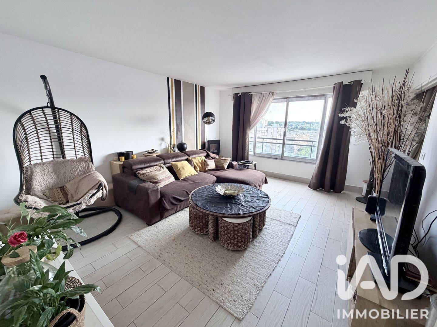 Appartement 5 pièces 98 m² · à Épinay-sous-Sénart · 97,7 m² · 154 000 €