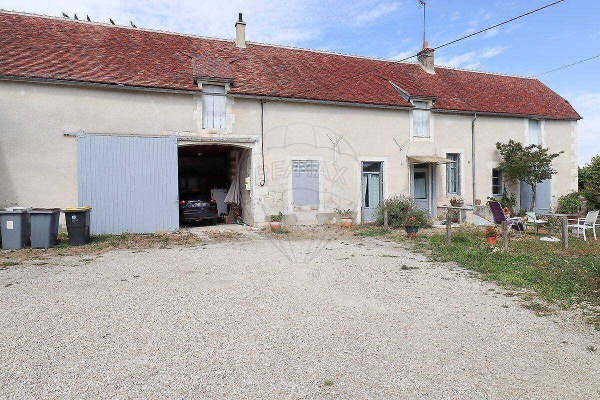 Maison 8 pièces 209 m² · à Coulanges-la-Vineuse · 209 m² · 273 000 €