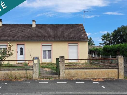 Maison de plain-pied à vendre 110 550 € 5 pièces 3 chambres 108 m² 800 m² de terrain Mézangers 53600