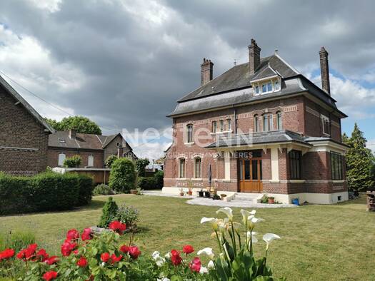 Maison à vendre 372 700 € 12 pièces 7 chambres 350 m² 2 492 m² de terrain Tergnier Tergnier 02700