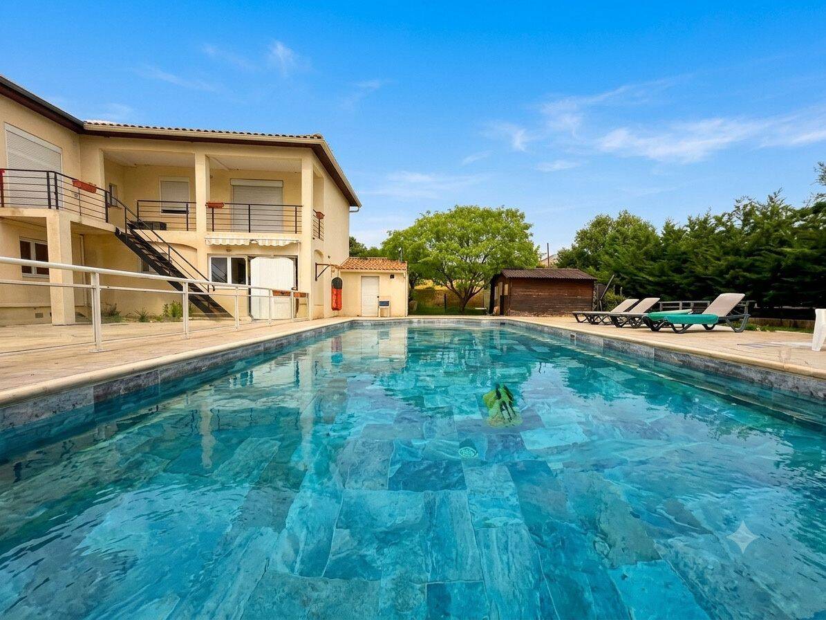 Maison 7 pièces 250 m² · à Fabrègues · 250 m² · 520 000 €