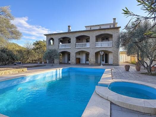 Maison à vendre 735 000 € 13 pièces 5 chambres 390 m² 1 663 m² de terrain Sauve 30610