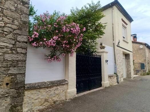 Maison à vendre 259 570 € 6 pièces 3 chambres 150 m² 260 m² de terrain Canaules-et-Argentières 30350