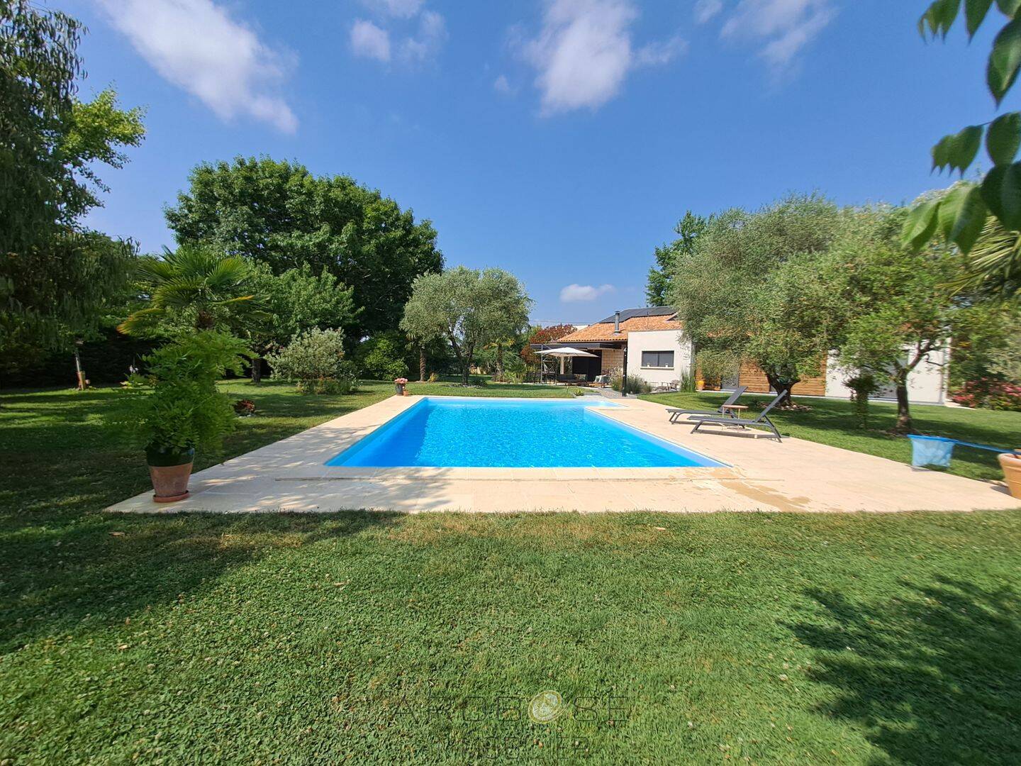 Maison 6 pièces 170 m² · à Aiguillon · 170 m² · 420 000 €