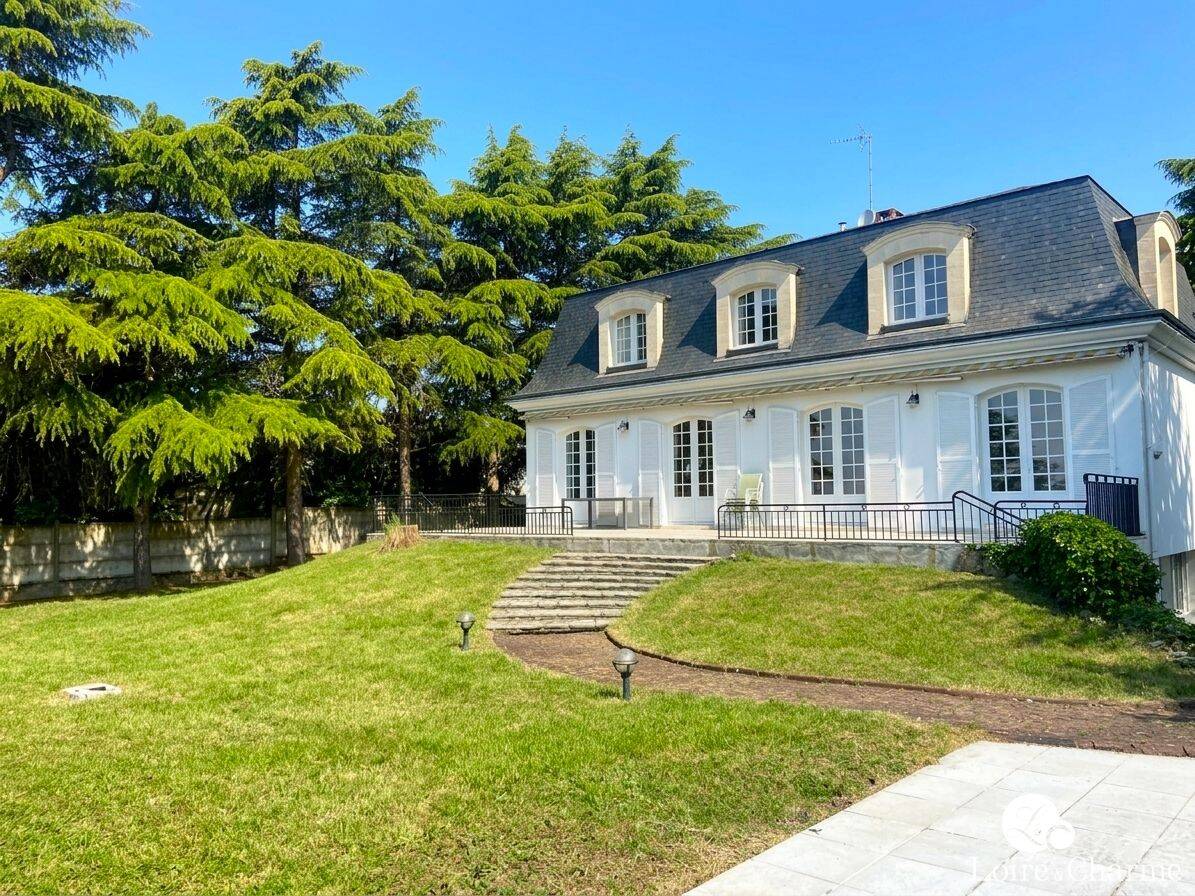 Maison 11 pièces 361 m² · à Blois · 361 m² · 664 000 €