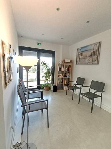 Local commercial à louer 560 € 35 m² de surface de vente Calvisson 30420