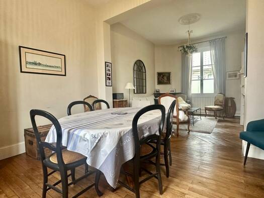 Maison à vendre 348 500 € 8 pièces 5 chambres 152 m² 394 m² de terrain Delessert-Saint Louis-Nantilly Saumur 49400