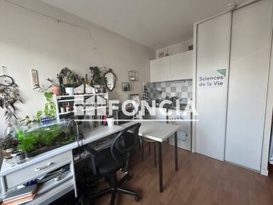 Appartement à louer 350 € 1 pièce 18,4 m² Étage 3/5 disponible à partir du 18/06/2025 Robretières La Roche-sur-Yon 85000