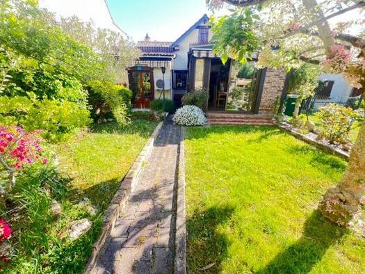 Maison à vendre 428 000 € 2 pièces 1 chambre 72 m² 246 m² de terrain La Fontaine-Parc des Sceaux-Croix de Berny-Centre Ville Antony 92160
