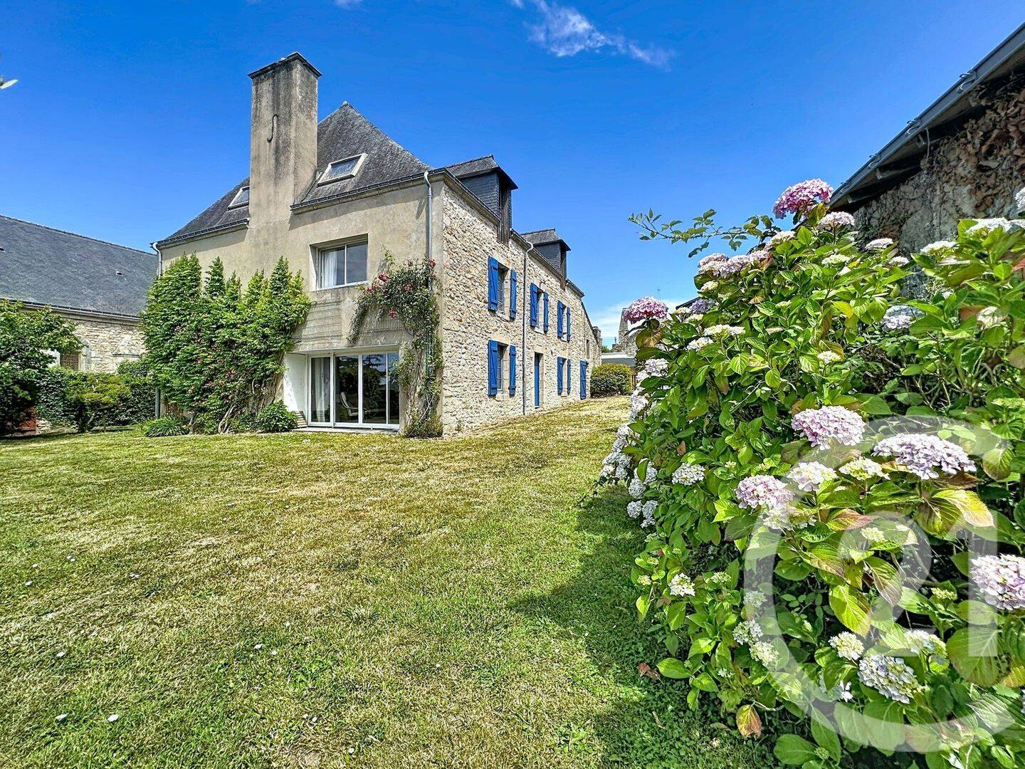 Maison 8 pièces 240 m² · à Sarzeau · 240 m² · 832 000 €