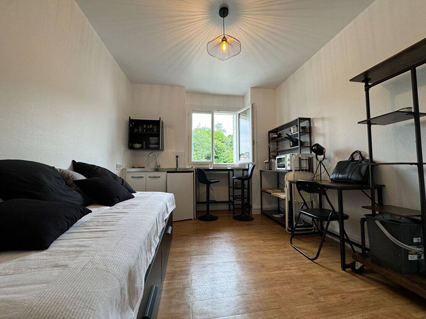 Appartement 1 pièce 12 m² · à Tours · 12,3 m² · 360 €/mois