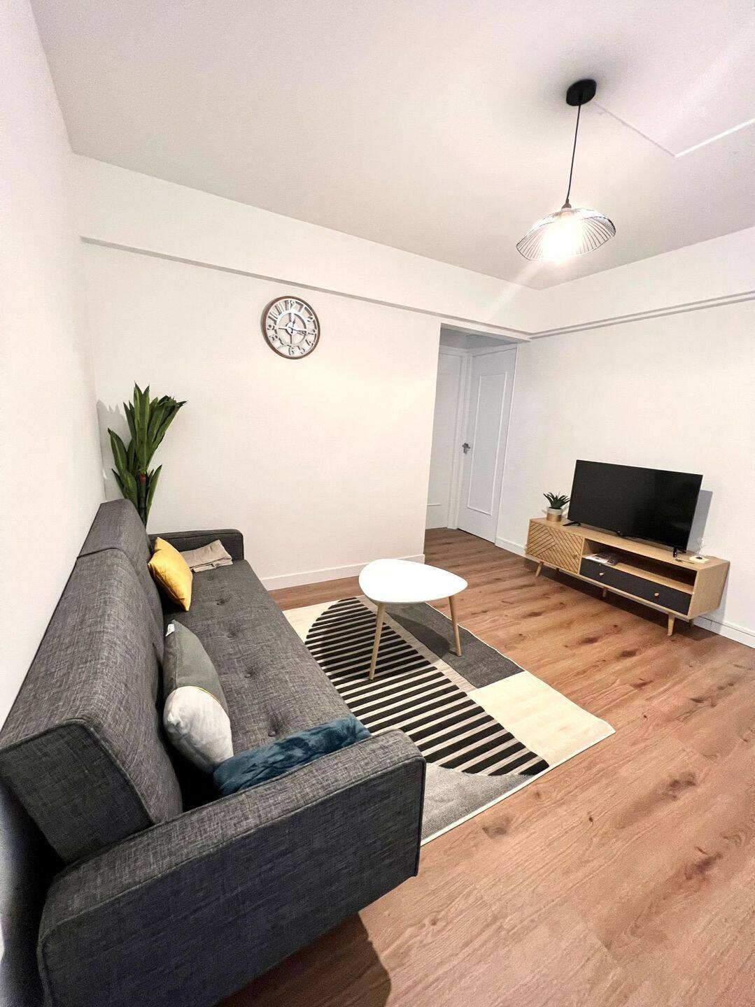 Appartement 4 pièces 70 m² · à Saint-Priest · 70 m² · 550 €