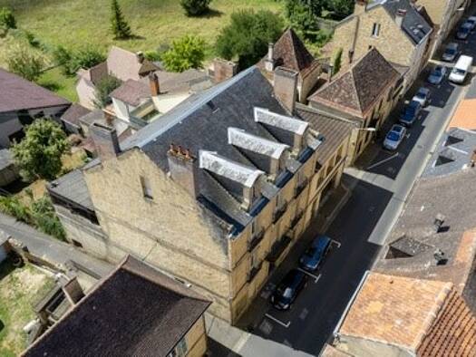 Immeuble à vendre 270 000 € 331 m² Gourdon 46300