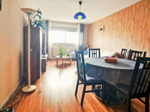 Appartement à vendre 230 000 € 5 pièces 4 chambres 102 m² Étage 5/10 Berliet-Gare-Garibaldi Saint-Priest 69800