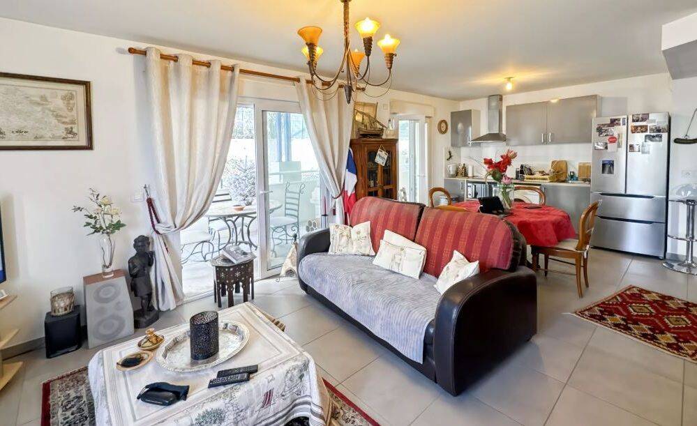 Appartement 2 pièces 33 m² · à Marseille 1er Arrondissement · 33 m² · 485 €