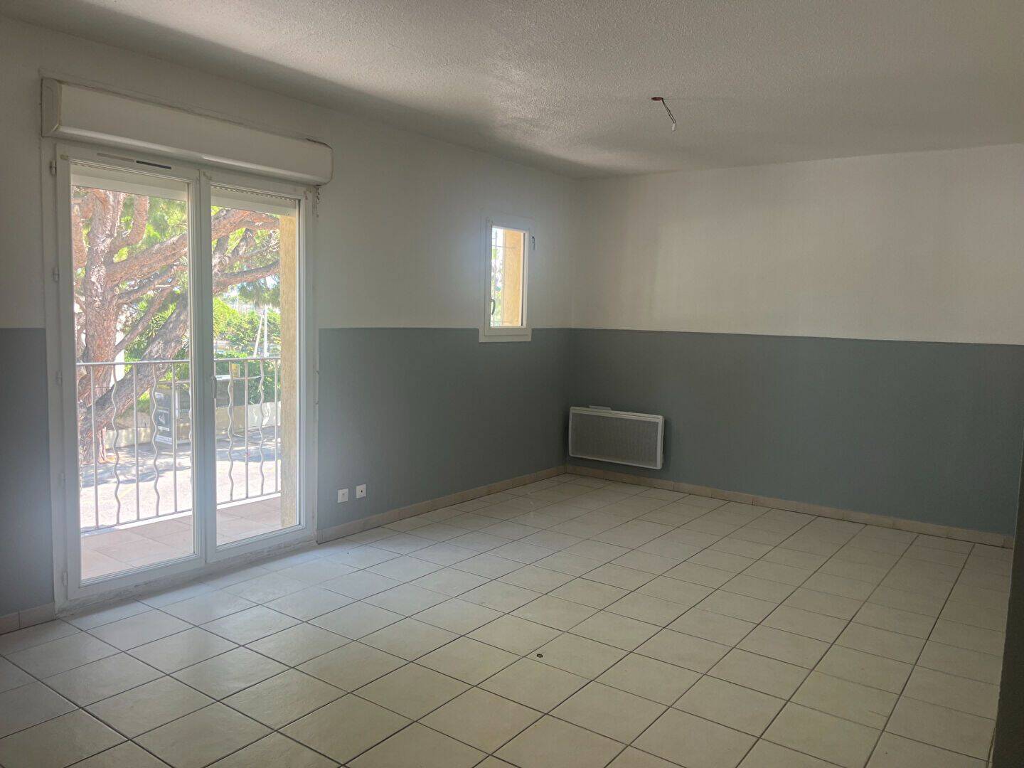 Appartement 3 pièces 53 m² · à Port-Saint-Louis-du-Rhône · 53 m² · 702 €