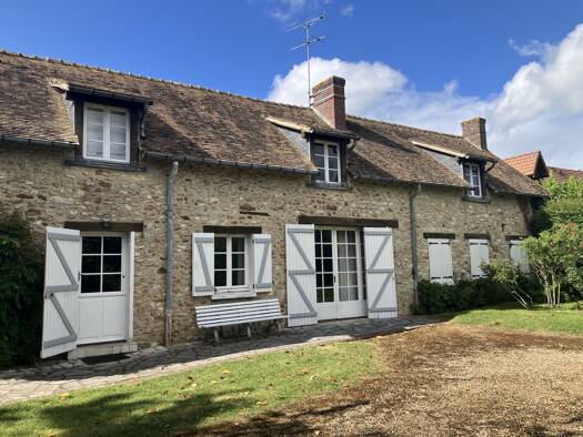 Villa à vendre 378 000 € 8 pièces 6 chambres 164,6 m² 4 940 m² de terrain Pacy-sur-Eure 27120