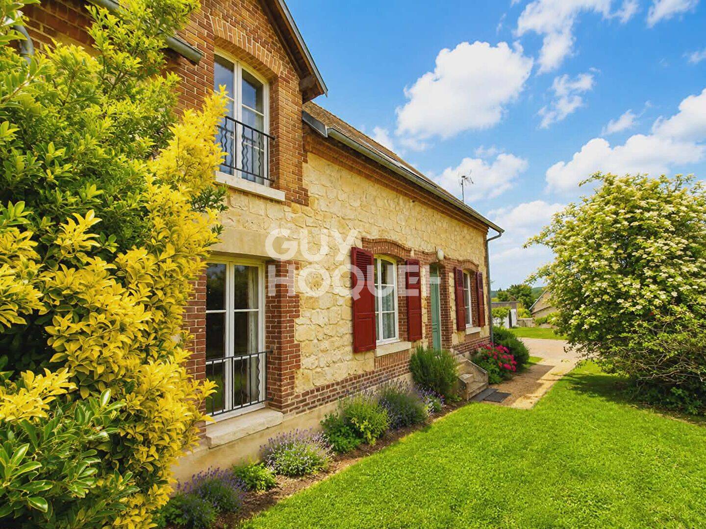 Maison 8 pièces 140 m² · à Laon · 140 m² · 228 000 €