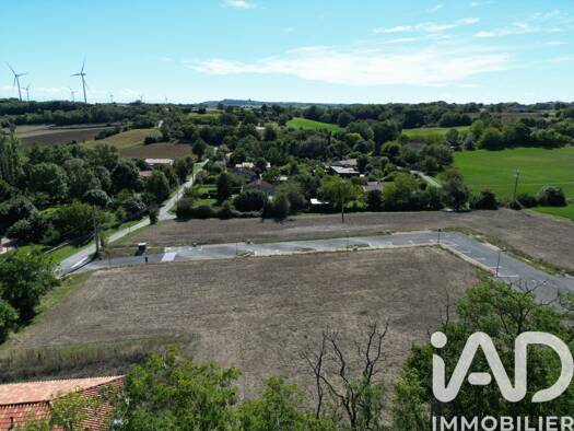 Terrain constructible viabilisé à vendre 64 000 € 650 m² de terrain Montégut-Lauragais 31540