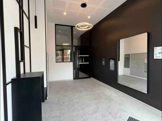 Appartement à louer 1 680 € 2 pièces 1 chambre 40 m² Étage 1/5 Espaces Jeunes Issy-les-Moulineaux 92130