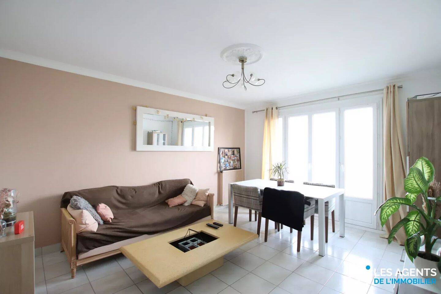 Appartement 3 pièces 75 m² · à Orléans · 75 m² · 847 €