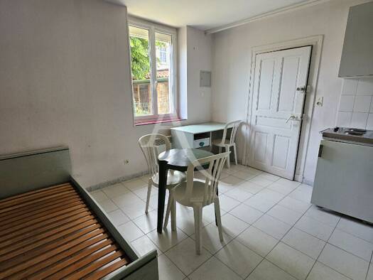 Appartement à louer - logement étudiant 310 € 1 pièce 15 m² RDC Rayssac Albi 81000