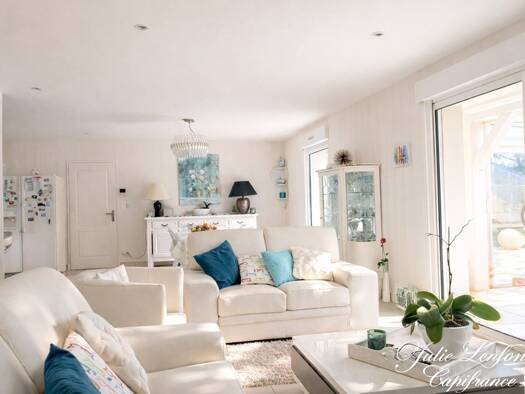 Maison à vendre 615 000 € 6 pièces 4 chambres 179 m² 3 098 m² de terrain Zone Eparse Saint-Denis-en-Val 45560