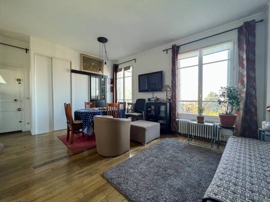 Appartement à vendre 195 000 € 2 pièces 1 chambre 44,7 m² Étage 1/2 Thiellement Le Raincy 93340