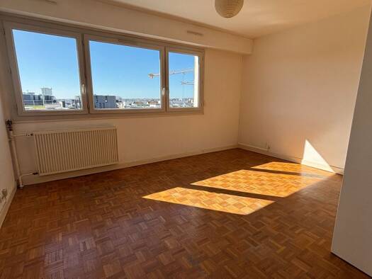 Appartement à vendre 87 000 € 1 pièce 25 m² Étage 6/6 Giraudeau Tours 37000