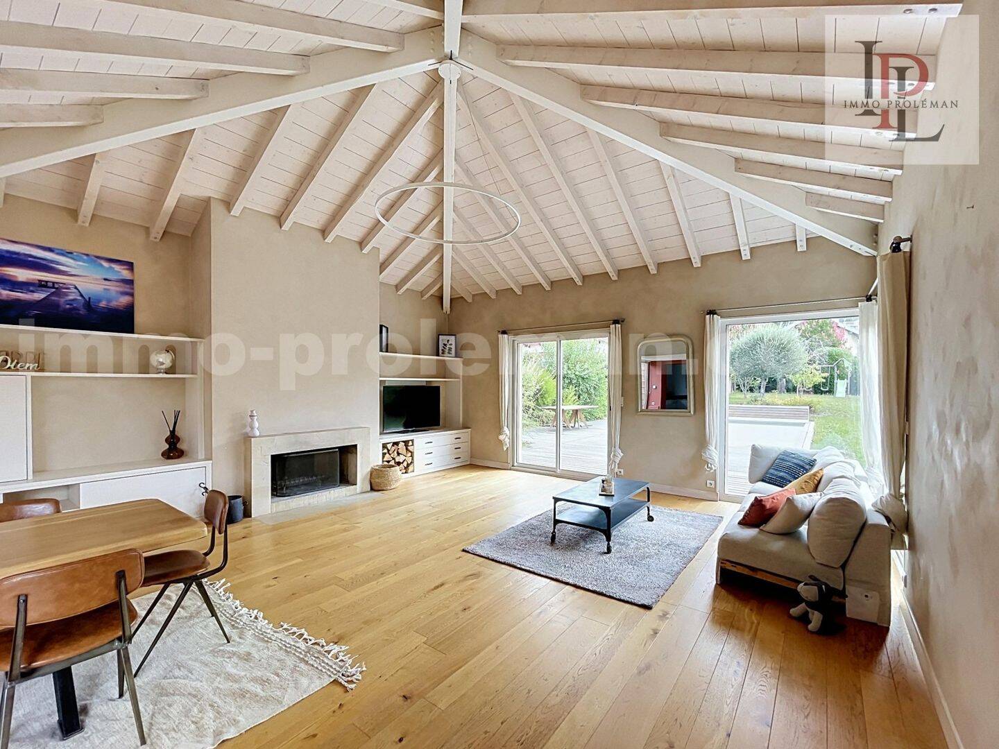 Maison 7 pièces 195 m² · à Vétraz-Monthoux · 195 m² · 3 850 €/mois