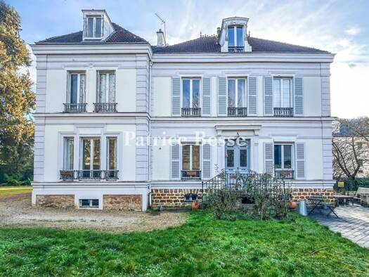 Maison à vendre 1 700 000 € 9 pièces 7 chambres 294 m² 1 242 m² de terrain Brunoy 91800
