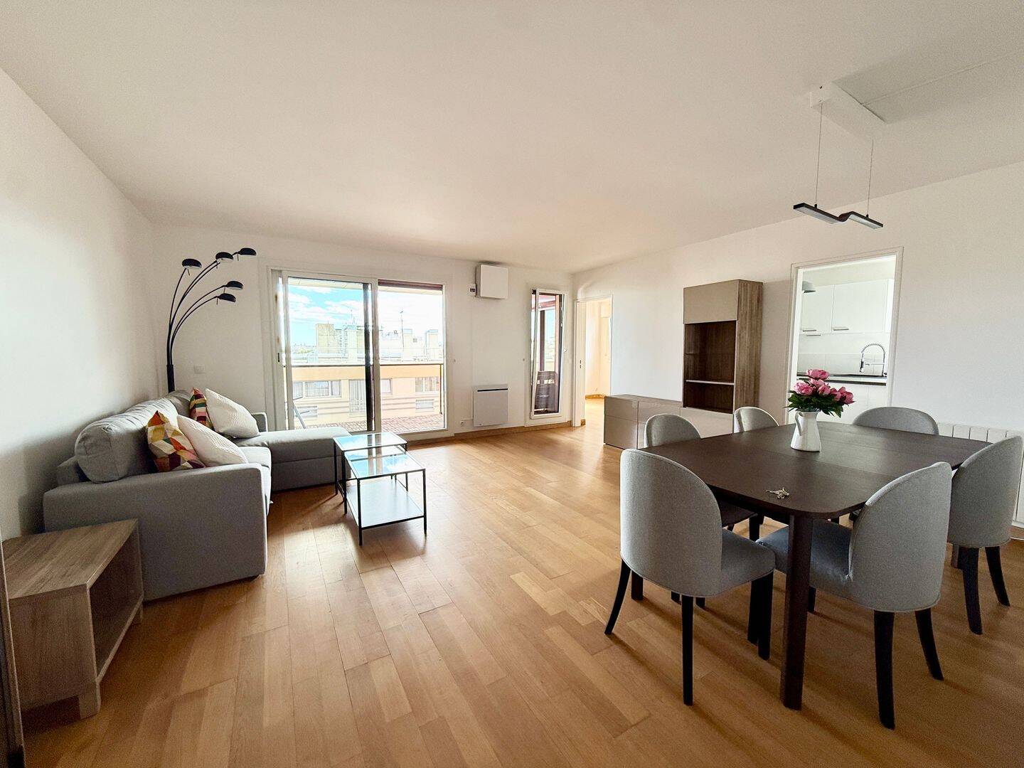 Appartement 3 pièces 70 m² · à Courbevoie · 70 m² · 2 495 €/mois