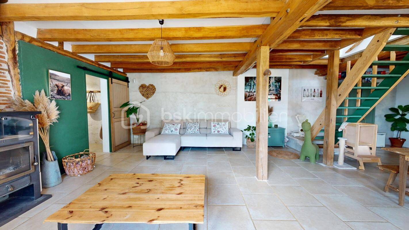Maison 6 pièces 142 m² · à Mézières-en-Gâtinais · 142 m² · 180 000 €