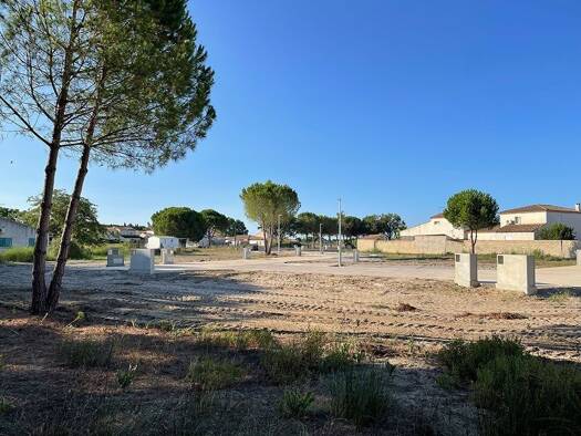 Terrain constructible à vendre 209 000 € 309 m² de terrain Peripherie Aigues-Mortes 30220