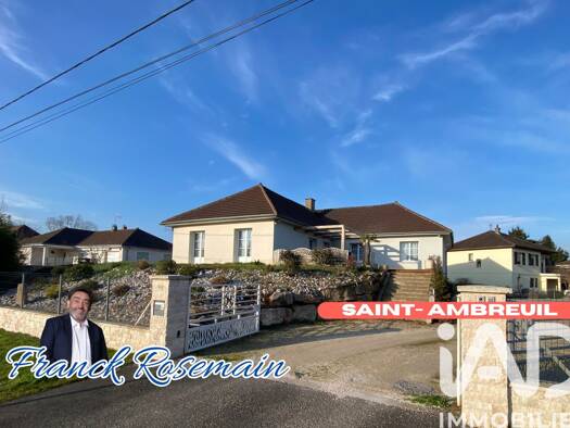 Maison à vendre 439 000 € 10 pièces 5 chambres 260 m² 1 615 m² de terrain Saint-Ambreuil 71240
