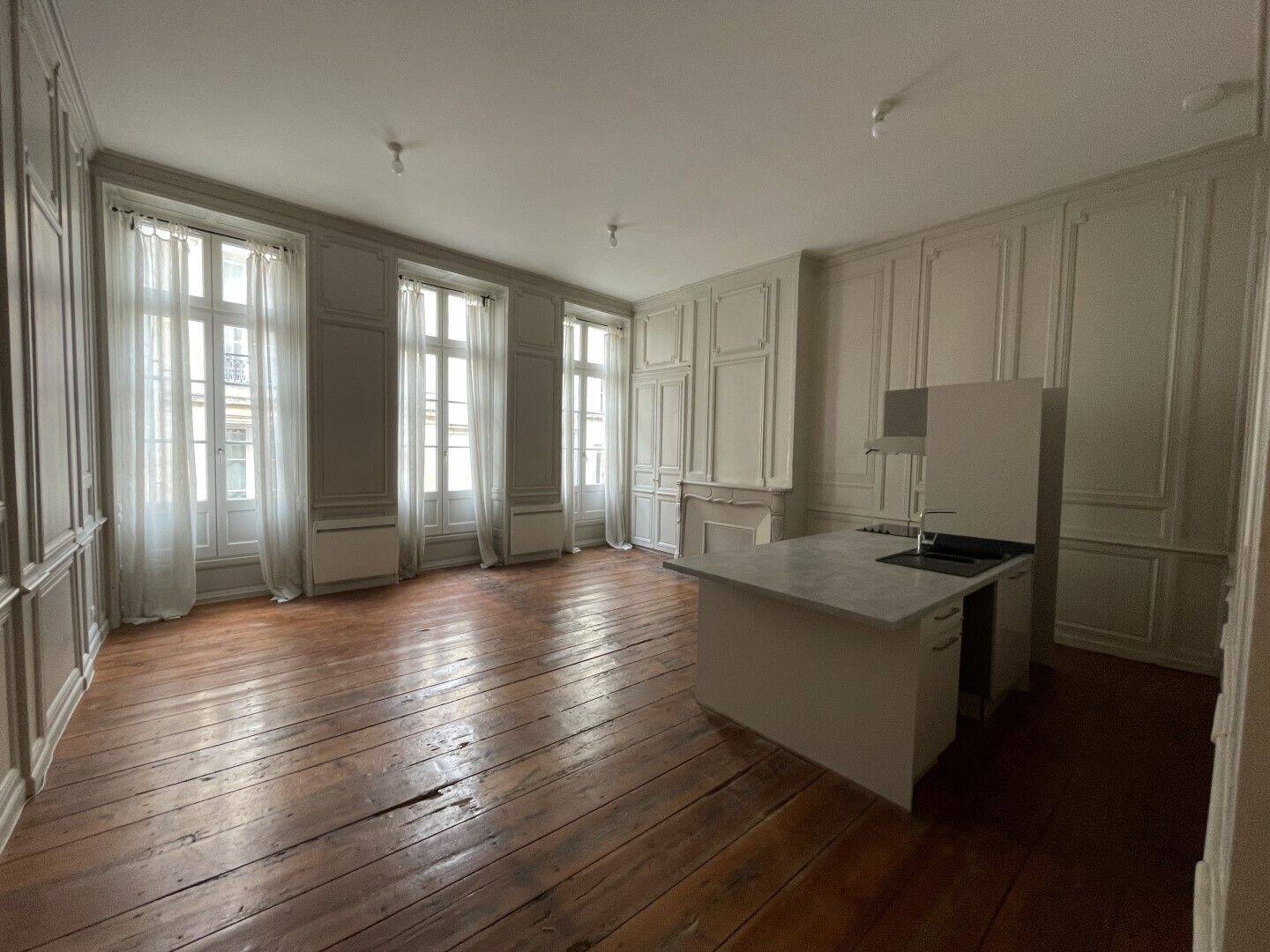 Appartement 3 pièces 68 m² · à Bordeaux · 67,5 m² · 1 127 €