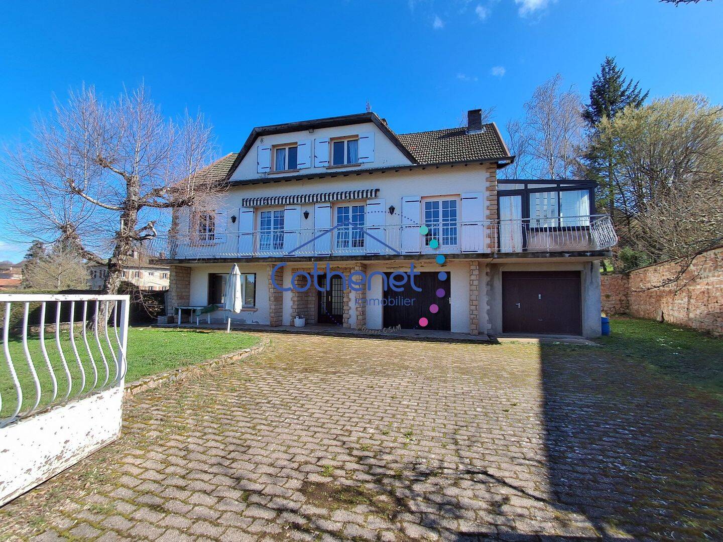 Maison 7 pièces 166 m² · à Cours · 166 m² · 190 000 €