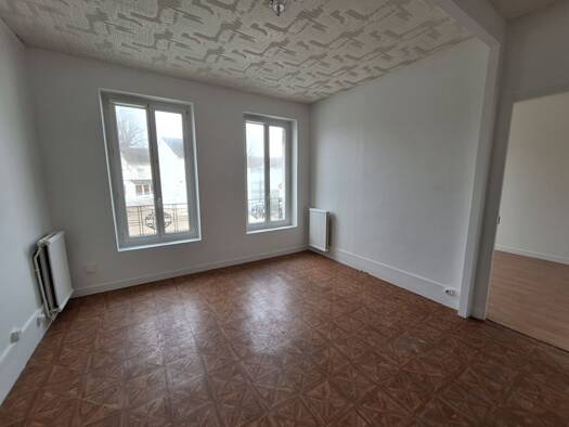 Appartement à louer 1 080 € 3 pièces 2 chambres 64 m² 1er étage Village-Val Roger Villiers-le-Bel 95400