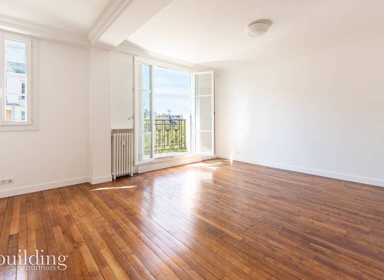 Appartement à vendre 765 000 € 3 pièces 1<br/>chambre 70 m²<br/>superficie 6/8<br/>étage Champerret-Berthier Paris 17ème 75017