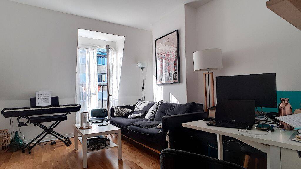 Appartement 2 pièces 32 m² · à Paris 15ème Arrondissement · 31,5 m² · 1 197 €