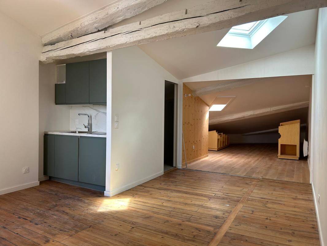 Appartement 1 pièce 41 m² · à Bordeaux · 41,3 m² · 750 €/mois