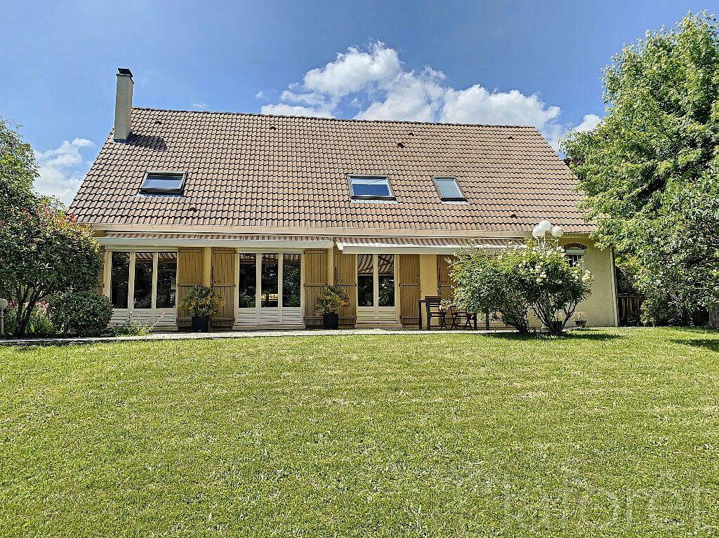 Maison 6 pièces 183 m² · à Villennes-sur-Seine · 183 m² · 3 480 €