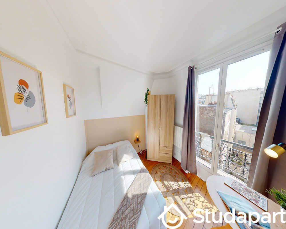 1 pièce 10 m² · à Paris 18ème Arrondissement · 10 m² · 1 100 €/mois